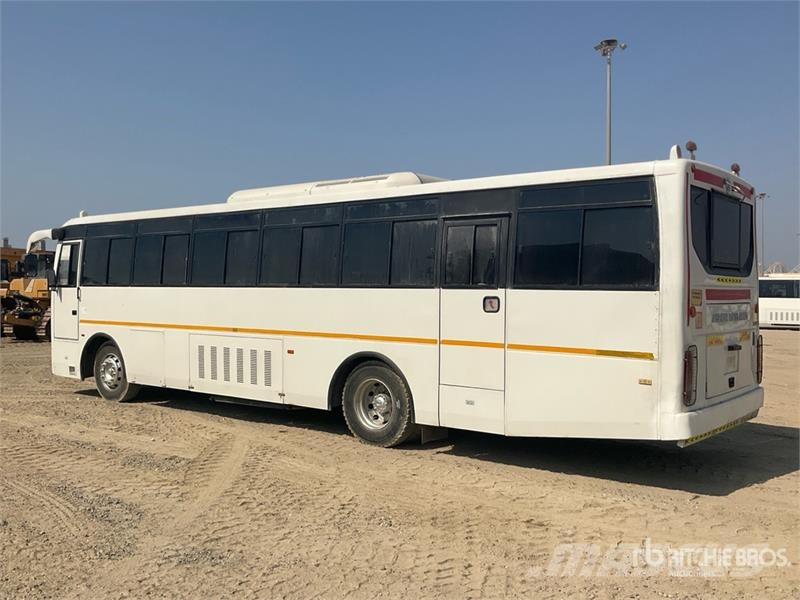 Ashok Leyland Falcon 4x2 51-Seat Transit Bus Minibussen