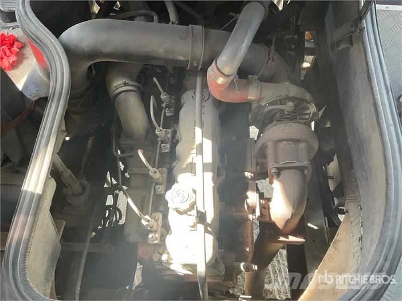 Ashok Leyland Falcon 4x2 51-Seat Transit Bus Minibussen