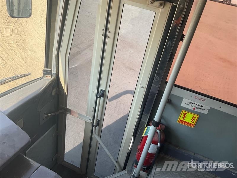 Ashok Leyland Falcon 4x2 51-Seat Transit Bus Minibussen