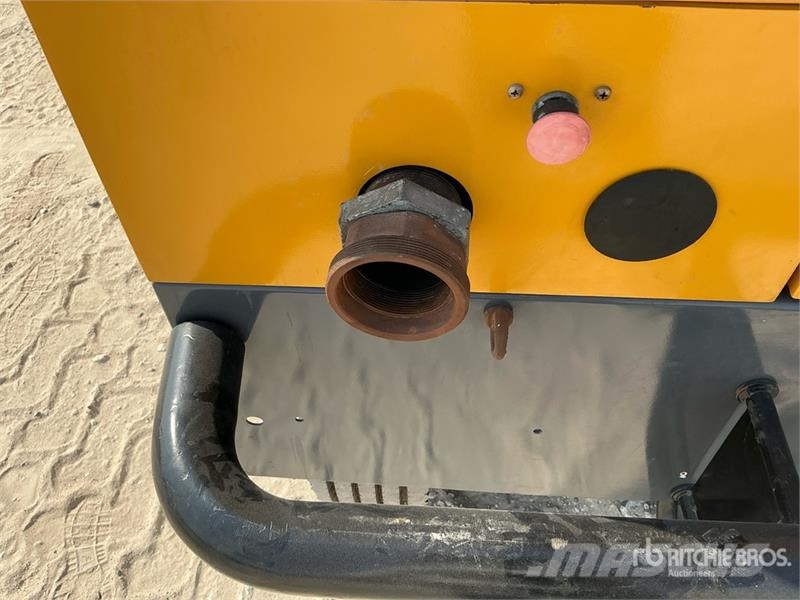 Atlas Copco XAHS447 Mobile Air Compressor مكابس