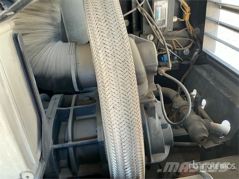 Atlas Copco XAMS850CD Mobile Air Compressor مكابس