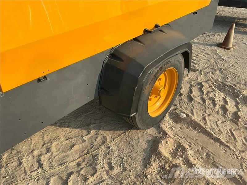 Atlas Copco XATS800 Mobile Air Compressor مكابس
