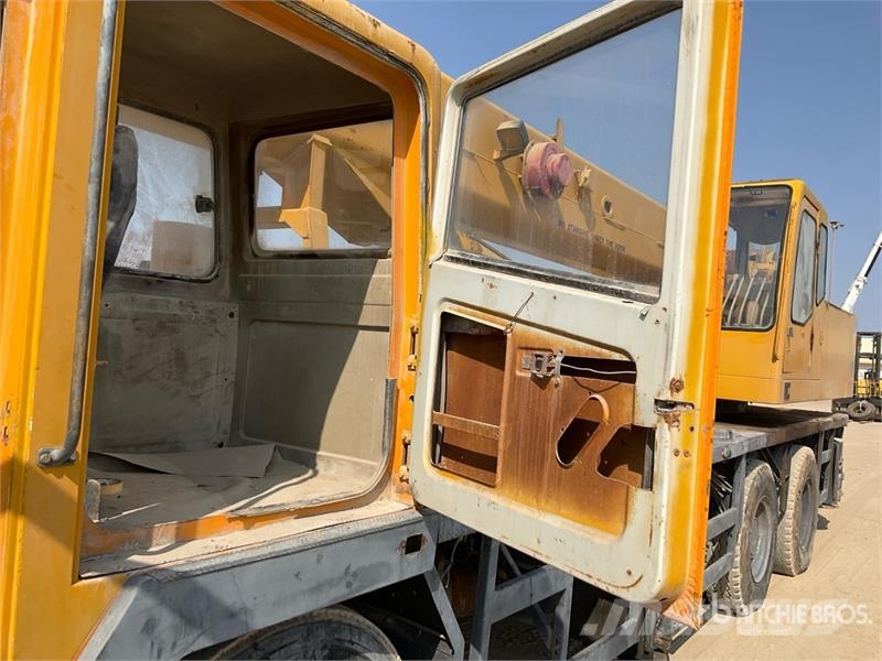AWM C25E 25 ton 6x4 Hydraulic Truck Crane Roomikkraanad