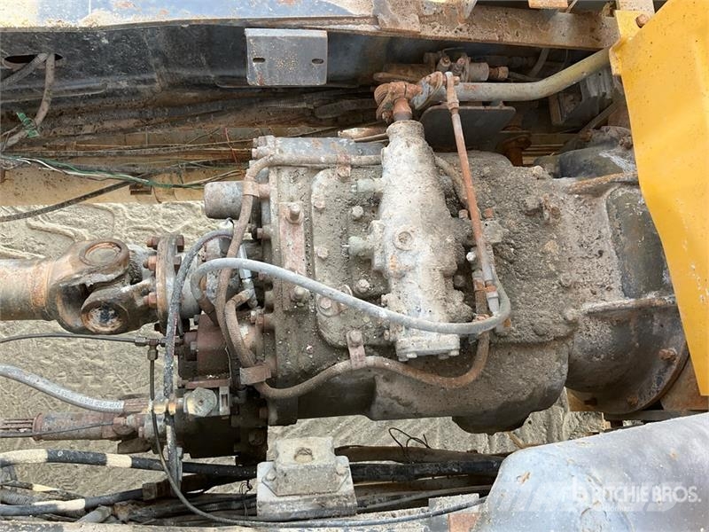 AWM Puyuan C25E 25 ton 6x4 Hydraulic Truck Crane Derik kranovi