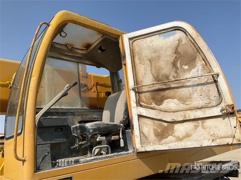 AWM Puyuan C25E 25 ton 6x4 Hydraulic Truck Crane Derik kranovi