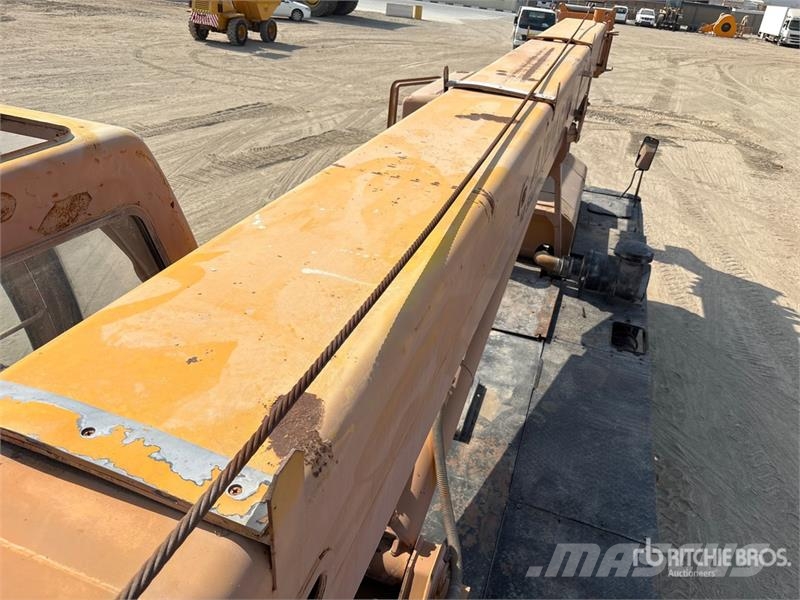  AWM Puyuan-Zoomlion C25 25 ton 6x4 Hydraulic Truck رافعات مجنزرة
