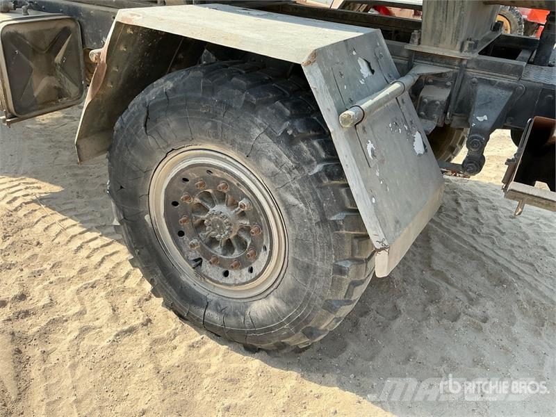 Bedford 10000 L 4x4 Water Truck (Inoperable) Vanningsvogn for støvdemping