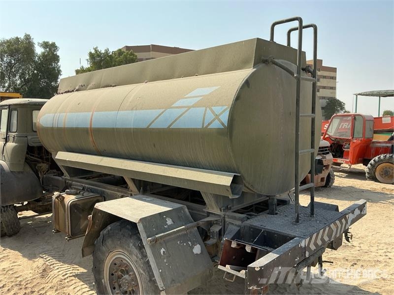 Bedford 8000 L 4x4 Water Truck (Inoperable) Water tankers
