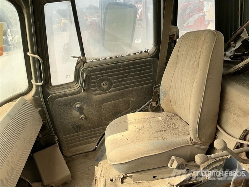 Bedford 8000 L 4x4 Water Truck (Inoperable) Water tankers