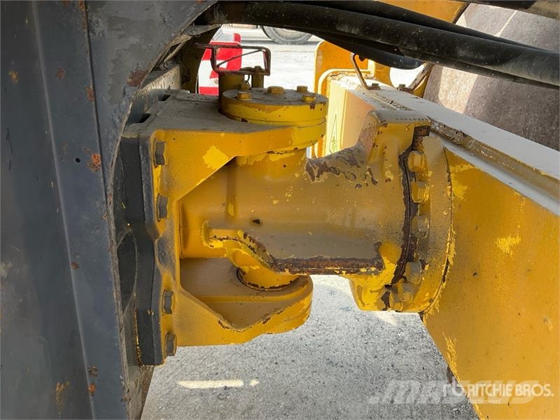 Bomag BW211 D40 Double Drum Roller مداحل أحادية الأسطوانة