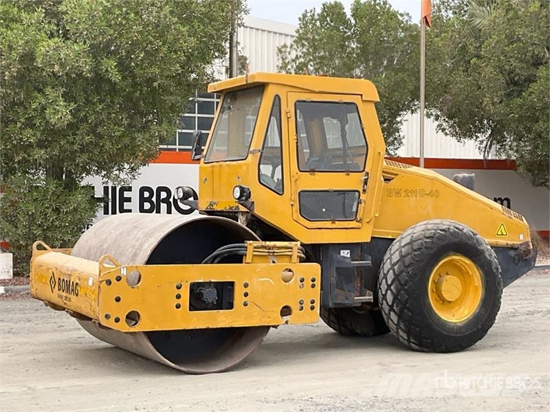 Bomag BW211 D40 Double Drum Roller مداحل أحادية الأسطوانة