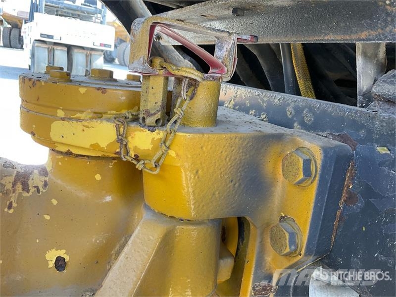 Bomag BW211 D40 Double Drum Roller مداحل أحادية الأسطوانة