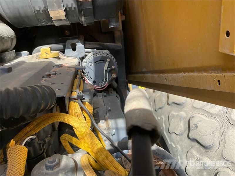 Bomag BW211 D40 Double Drum Roller مداحل أحادية الأسطوانة