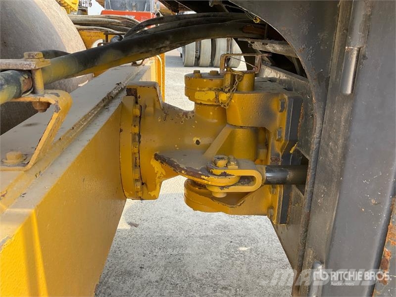 Bomag BW211 D40 Double Drum Roller مداحل أحادية الأسطوانة