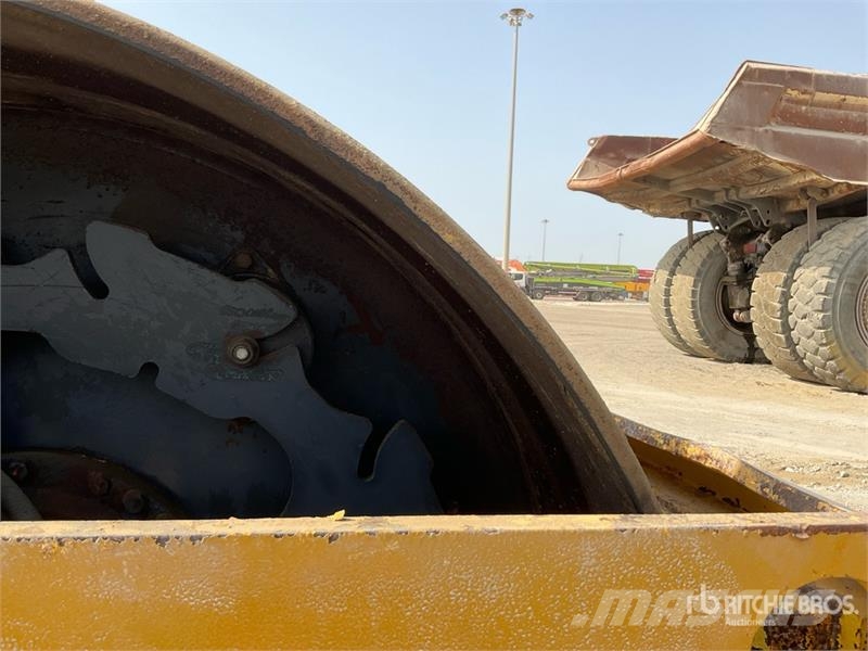 Bomag BW211 D40 Double Drum Roller مداحل أحادية الأسطوانة