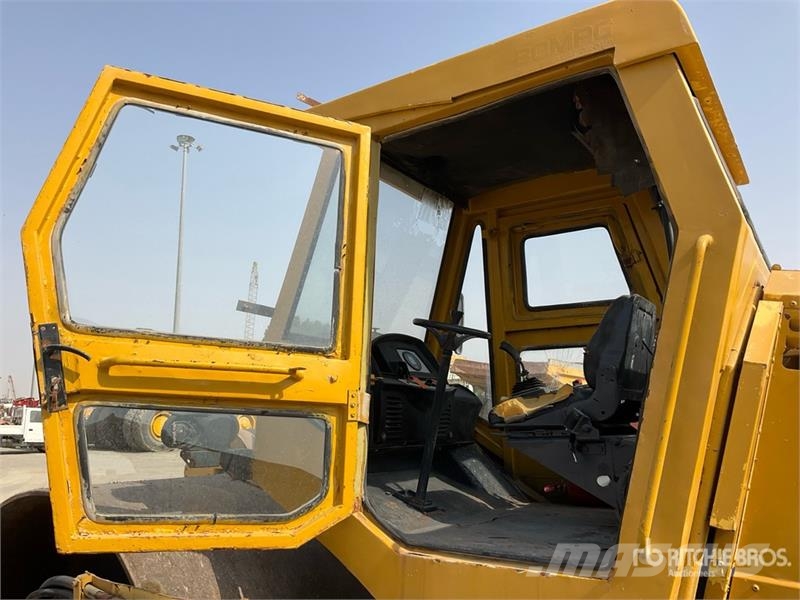 Bomag BW211 D40 Double Drum Roller مداحل أحادية الأسطوانة