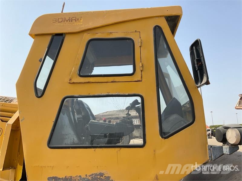 Bomag BW211 D40 Double Drum Roller مداحل أحادية الأسطوانة