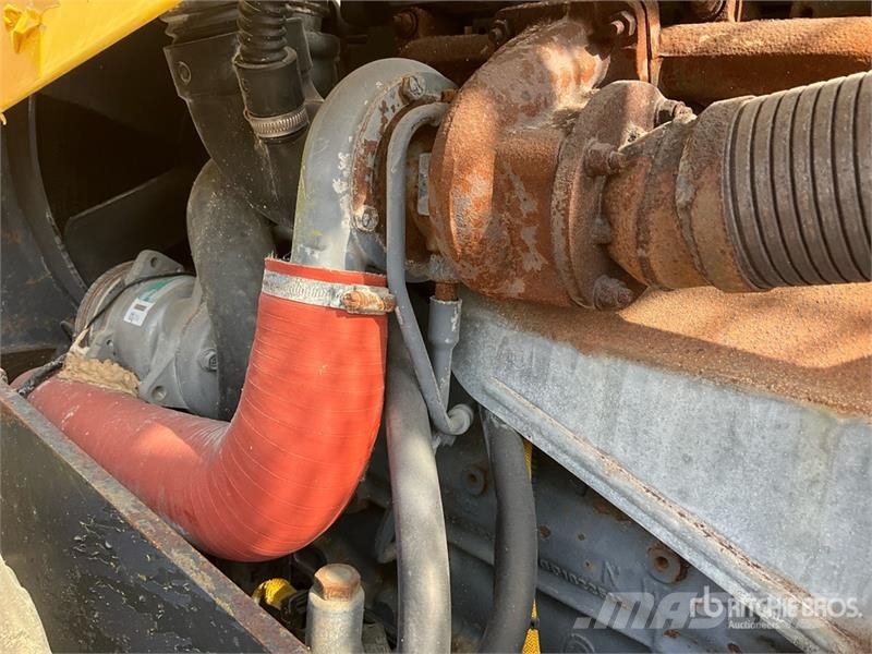 Bomag BW211 D40 Double Drum Roller مداحل أحادية الأسطوانة