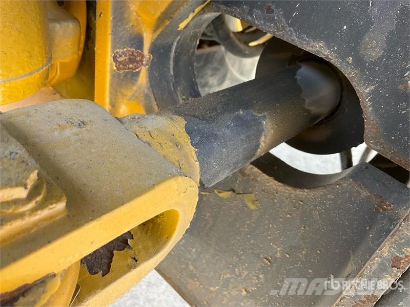 Bomag BW211 D40 Double Drum Roller مداحل أحادية الأسطوانة