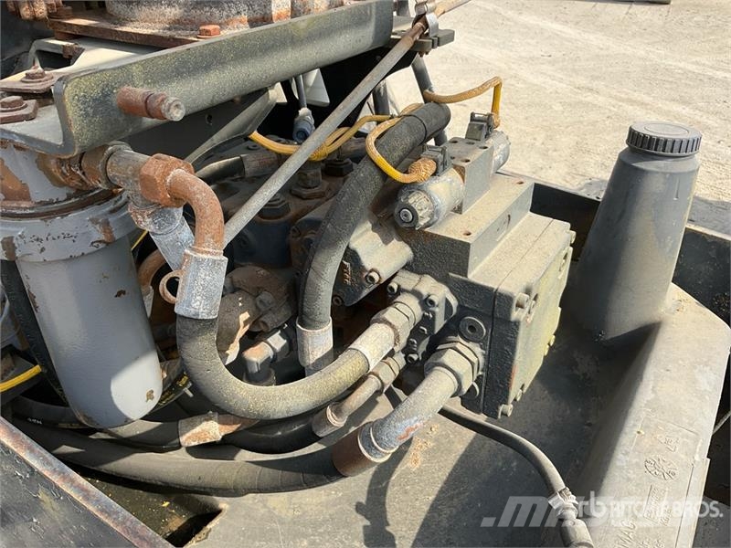Bomag BW211 D40 Double Drum Roller مداحل أحادية الأسطوانة