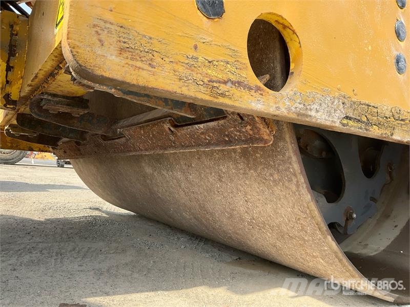 Bomag BW211 D40 Double Drum Roller مداحل أحادية الأسطوانة