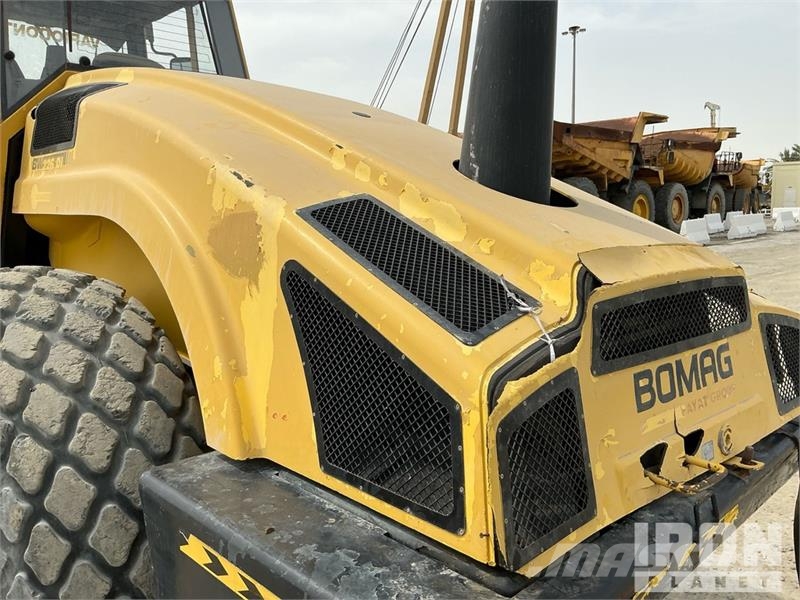 Bomag BW226DI-4 BVC Smooth Drum Compactor Yksivalssijyrät