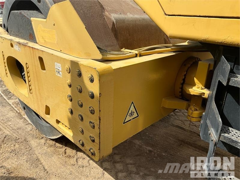 Bomag BW226DI-4 BVC Smooth Drum Compactor Yksivalssijyrät
