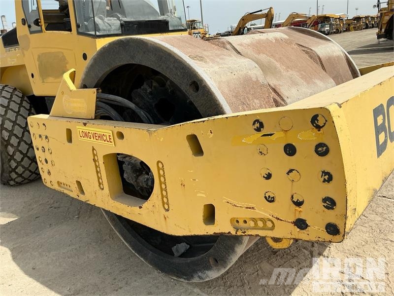 Bomag BW226DI-4 BVC Smooth Drum Compactor Yksivalssijyrät
