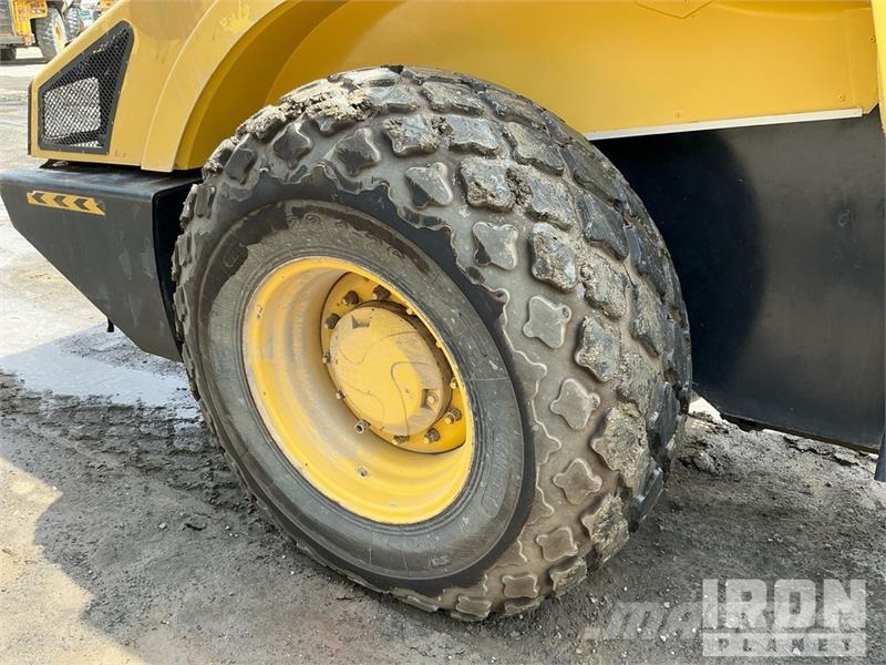 Bomag BW226DI-4 BVC Smooth Drum Compactor Yksivalssijyrät