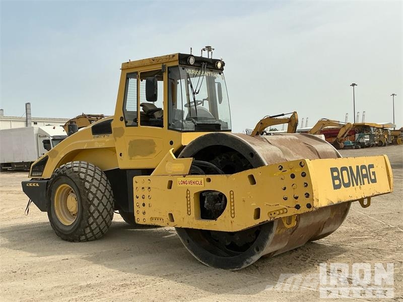 Bomag BW226DI-4 BVC Smooth Drum Compactor Yksivalssijyrät