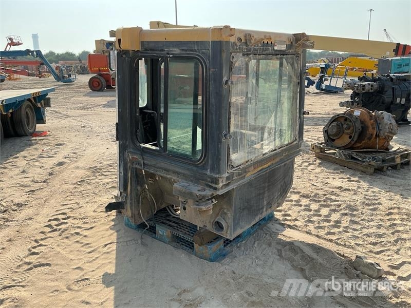 Cab - Fits Komatsu D155-6R Kabine i unutrašnjost