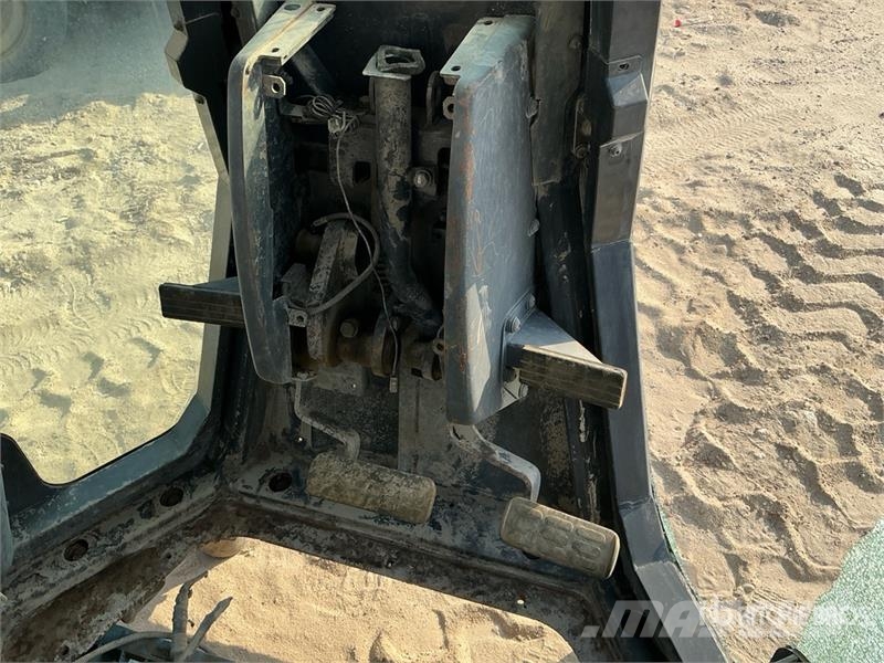 Cab - Fits Komatsu D155-6R Kabine i unutrašnjost