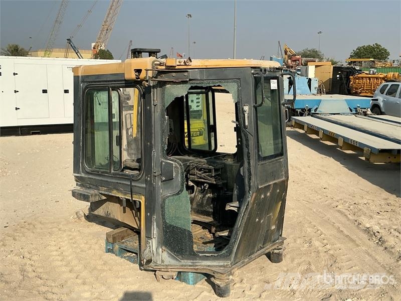 Cab - Fits Komatsu D155-6R Kabine i unutrašnjost