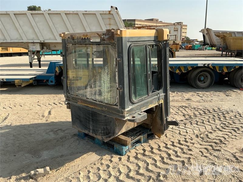 Cab - Fits Komatsu D155-6R Kabine i unutrašnjost