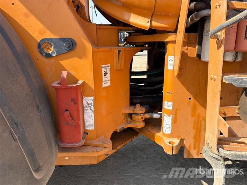 CASE 921E Wheel Loader Rataslaadurid