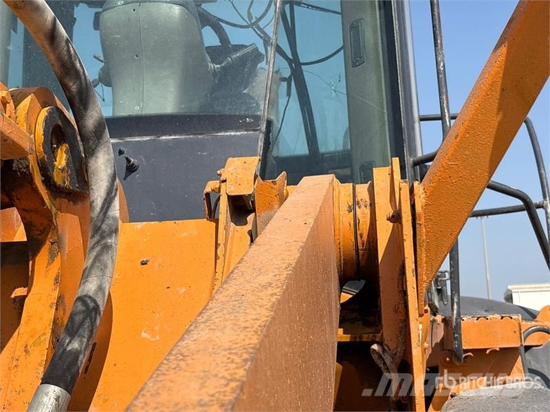 CASE 921E Wheel Loader Rataslaadurid