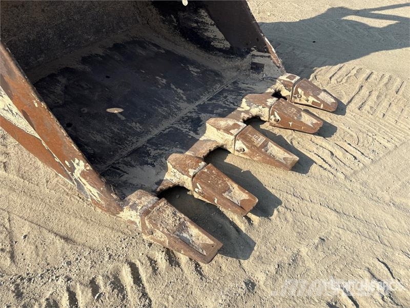 CASE CX370B Tracked Excavator Bageri gusjeničari