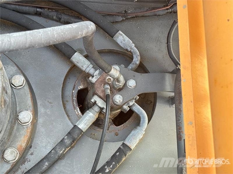 CASE CX370B Tracked Excavator Bageri gusjeničari