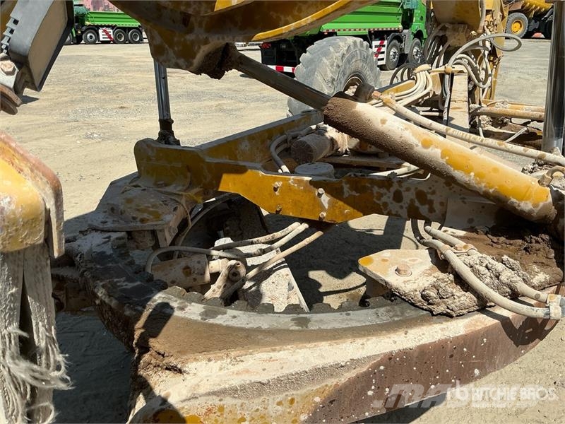 CAT 14G معدات تمهيد الطرق