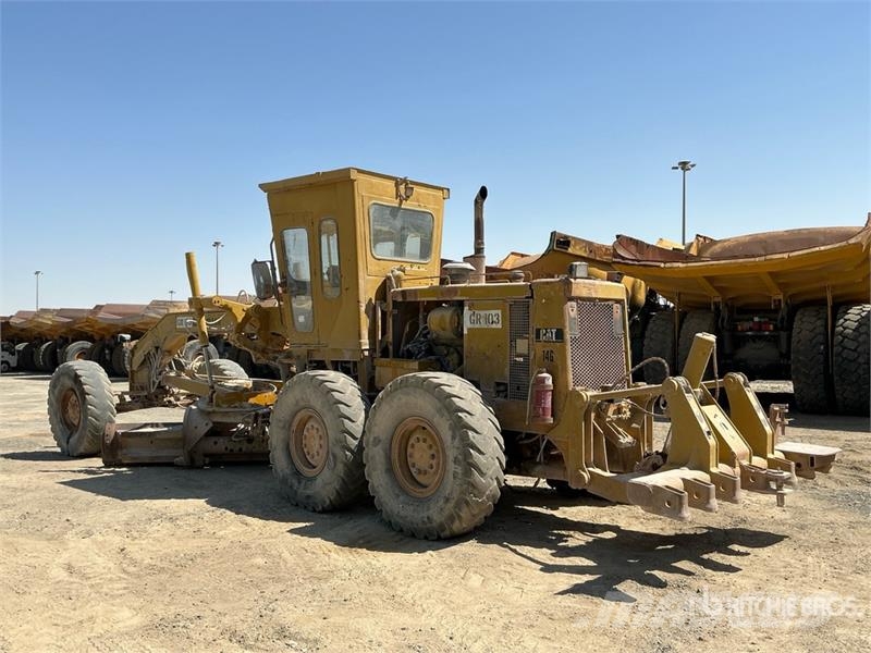 CAT 14G معدات تمهيد الطرق