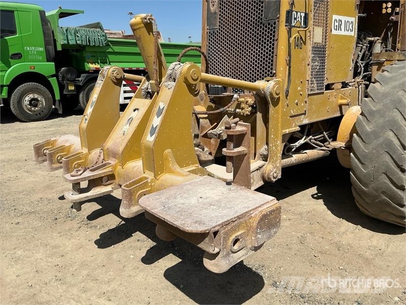 CAT 14G معدات تمهيد الطرق
