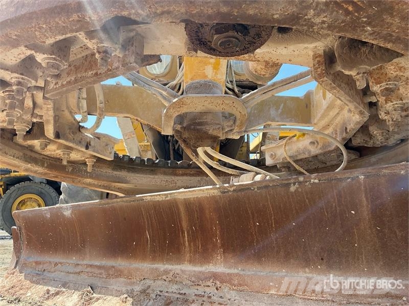 CAT 14G معدات تمهيد الطرق