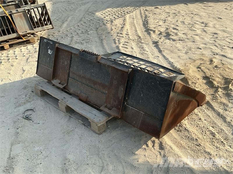 CAT 2000 mm Skid Steer Bucket Kašike / Korpe