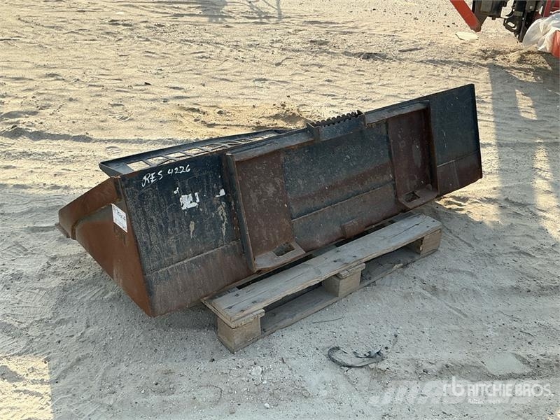 CAT 2000 mm Skid Steer Bucket Kašike / Korpe