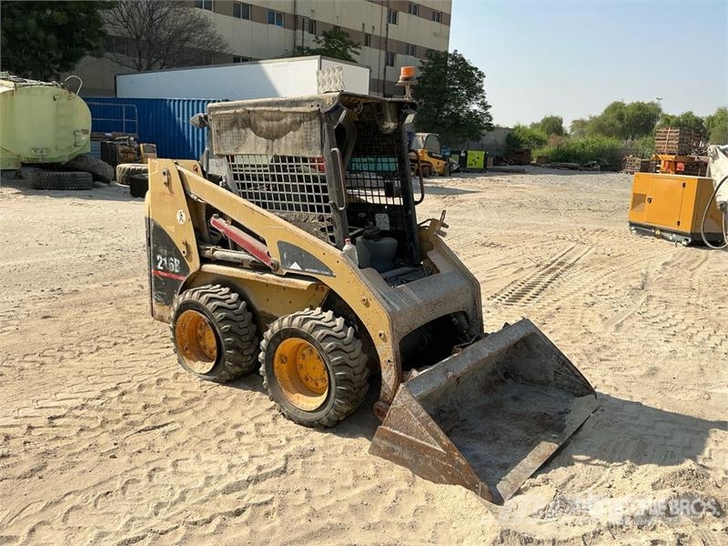 CAT 216B Skid steer loaders