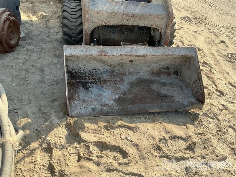 CAT 216B Skid steer loaders