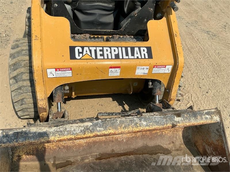 CAT 226 Chargeuse compacte