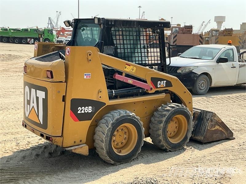 CAT 226 Chargeuse compacte