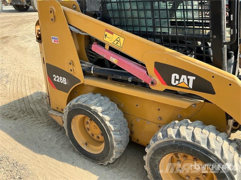CAT 226 Chargeuse compacte