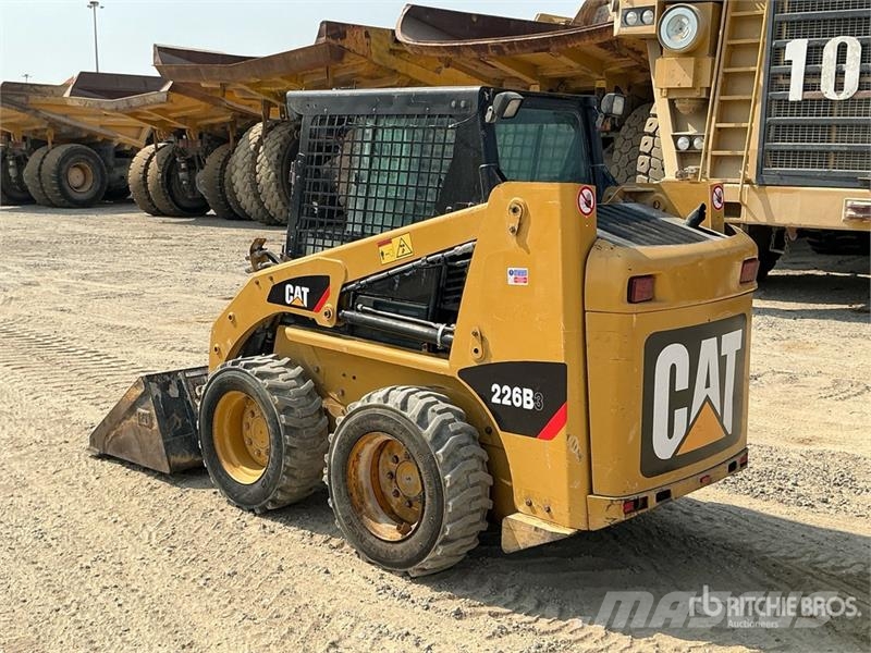 CAT 226 Chargeuse compacte